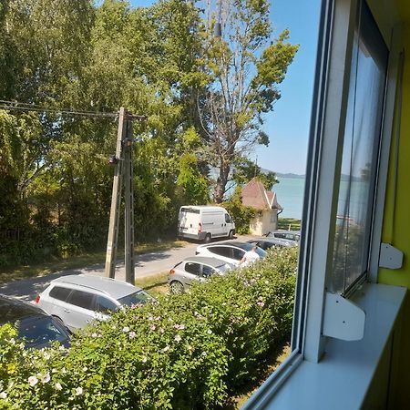 Suello Utcai Apartman Fonyod Vizparti Es Panoramas! On The Waterfront And With Balaton Panorama! المظهر الخارجي الصورة